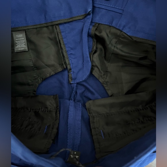 Express Shorts - Picture 3 of 6